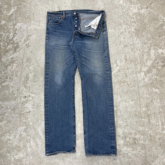 Levis Jeans Mens 38x33 Pants 501 Button Fly Straight Faded Denim Tag 36x34 B808 - Picture 1 of 16